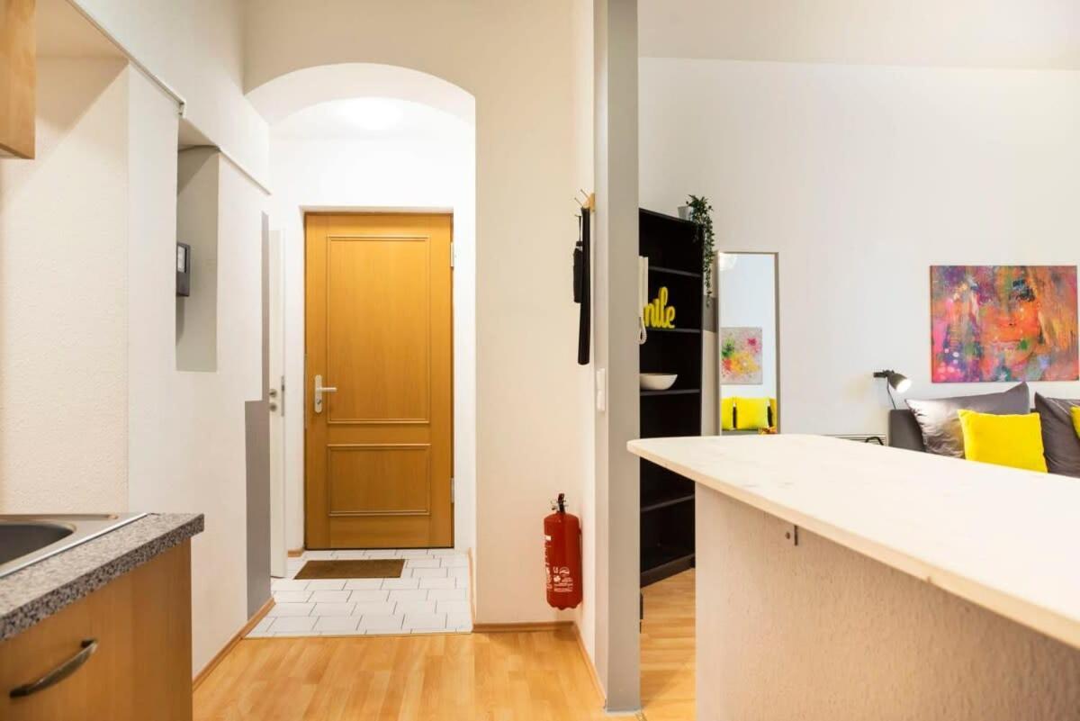 Cozy 2 Room Apartment Next To Hermannstrasse Berlin Exterior foto
