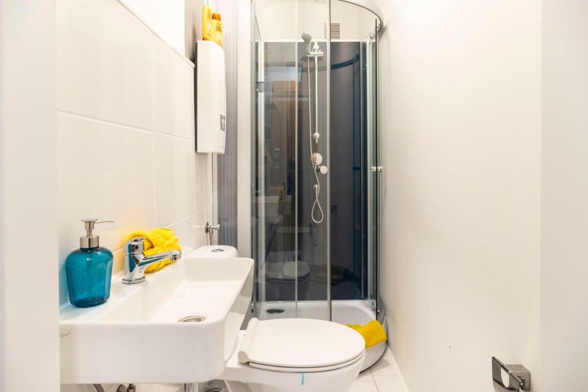 Cozy 2 Room Apartment Next To Hermannstrasse Berlin Exterior foto
